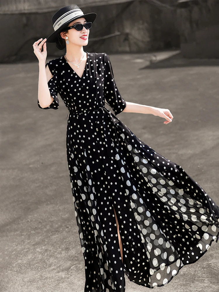 

MEXCOCO 2026New summer style elegant French retro waist-cinching strap dressVCollared polka dot dress