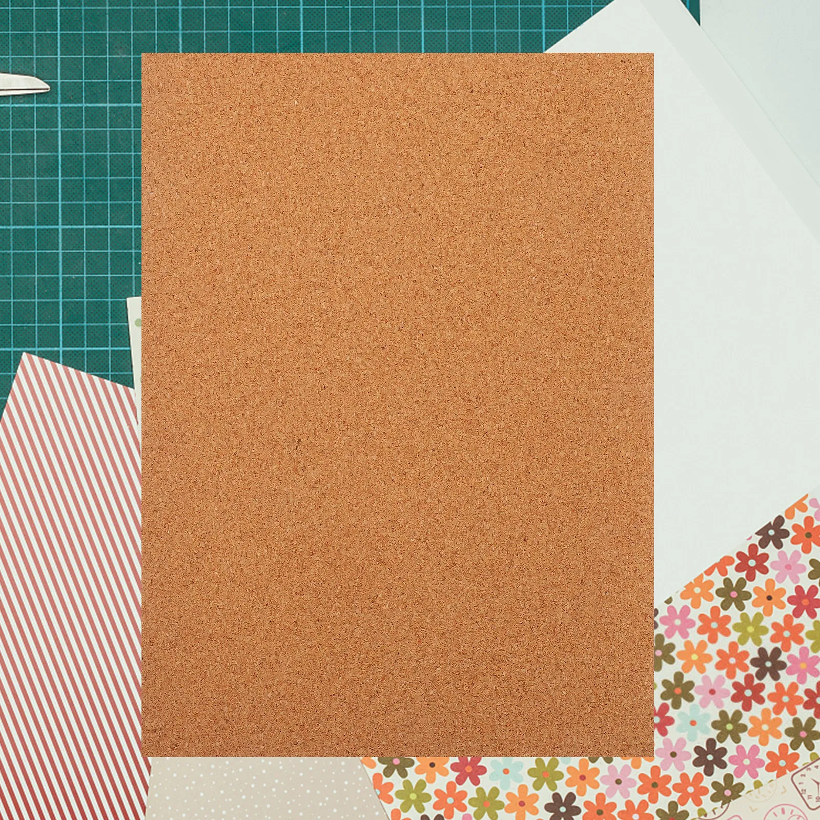 

Набор из 8 самоклеящихся пробковых листов: толстые прямоугольные изоляционные подложки для поделок, подставок под кружки, декора стен и праздничных украшений