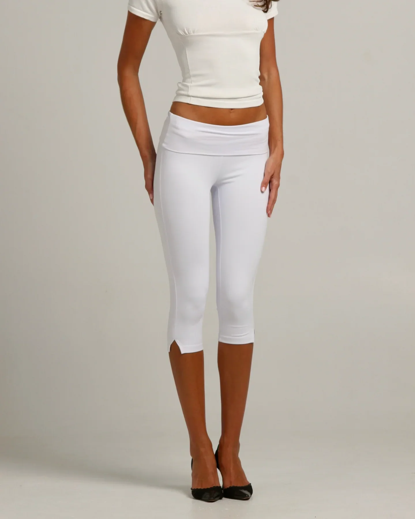 Women’s Split Hem Capri Pants Fold Over Waist Solid Color Slim Fit Cropped Pants Trousers