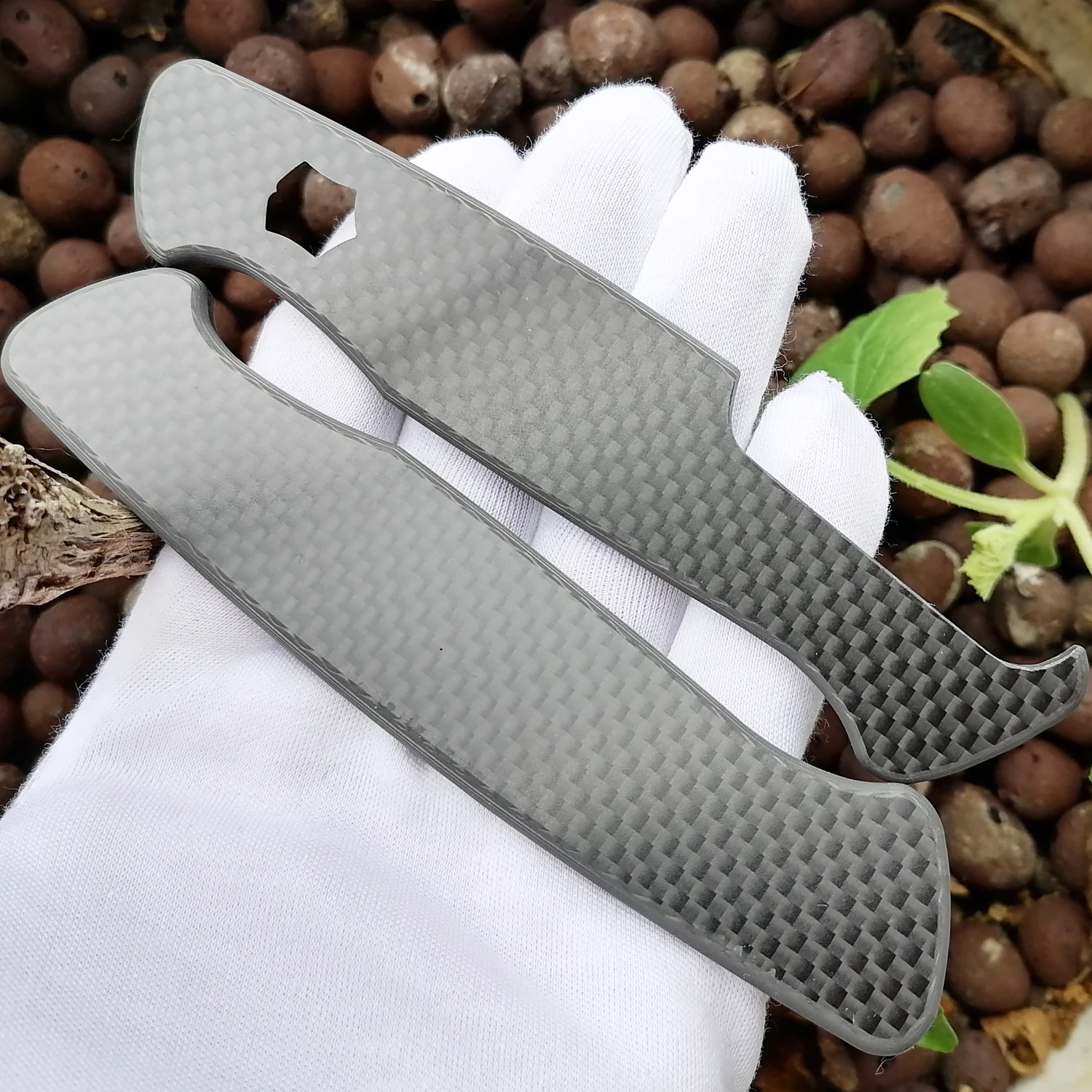 1 Pair Hand Made 3K Carbon Fiber Scales Handle DIY for 130mm Victorinox SAK Ranger Grip Knife Modify