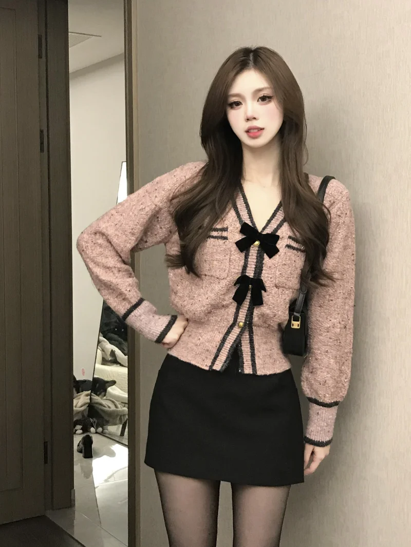 Gaganight Women Pink V neck Color Matching Long Sleeved Sweater Women Winter Sweet Bow Knitted Cardigan Female Sweater