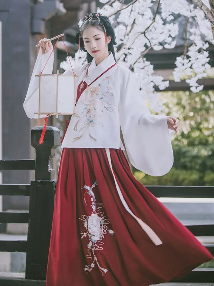 

Traditional Hanfu Women's Clothing Lotus Embroidered Ming Dynasty Collar Autumn Winter Fashionable Ethnic Wear
