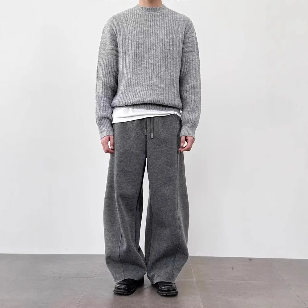 Calça de moletom masculina com cordão elástico na cintura, ajuste solto, scimitar, versátil, design casual, solta, reta, para esfregar o chão