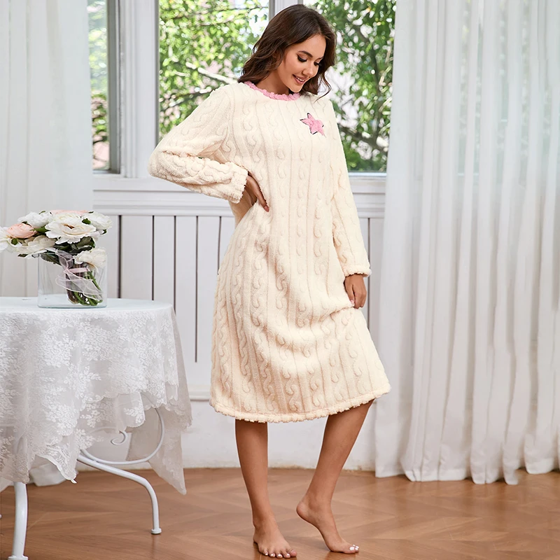 Women\'s Nightdress Winter Warm Nightgown Thicken Flannel Long Sleeved T-shirt Tops Soft Coral Fleece Pyjama Dress Home Clothing