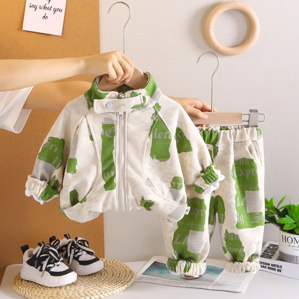 Toddler Boys 2Pcs Letter Print Tracksuit Stand Collar Zip Up Jacket Elastic Cuffed Jogger Pants Kids Spring Casual Outfit Set