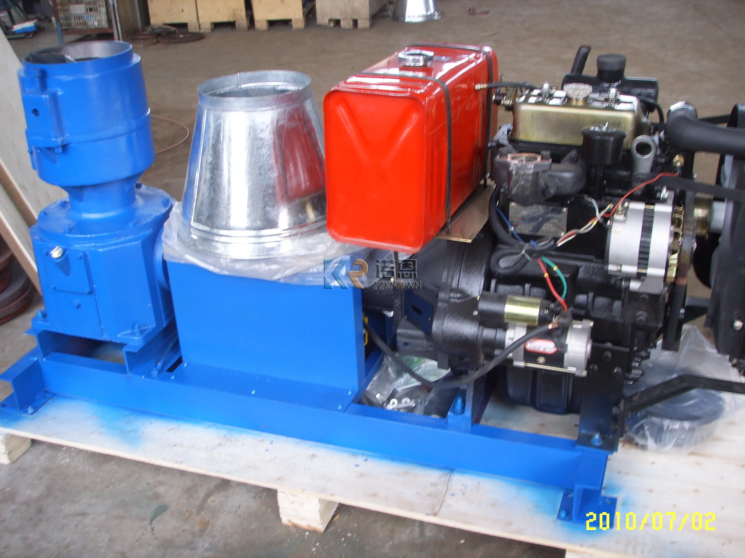 Machine de traitement de rajeunissement de volaille diesel automatique, broyeur de pellets jetables pour porcs, bovins de cheval, animaux