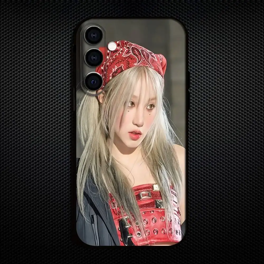 Etui na telefon Y-Yuqi Singer do Samsung Galaxy A73, A72, A71, A70, A53, A52, A51, inne miękkie czarne etui