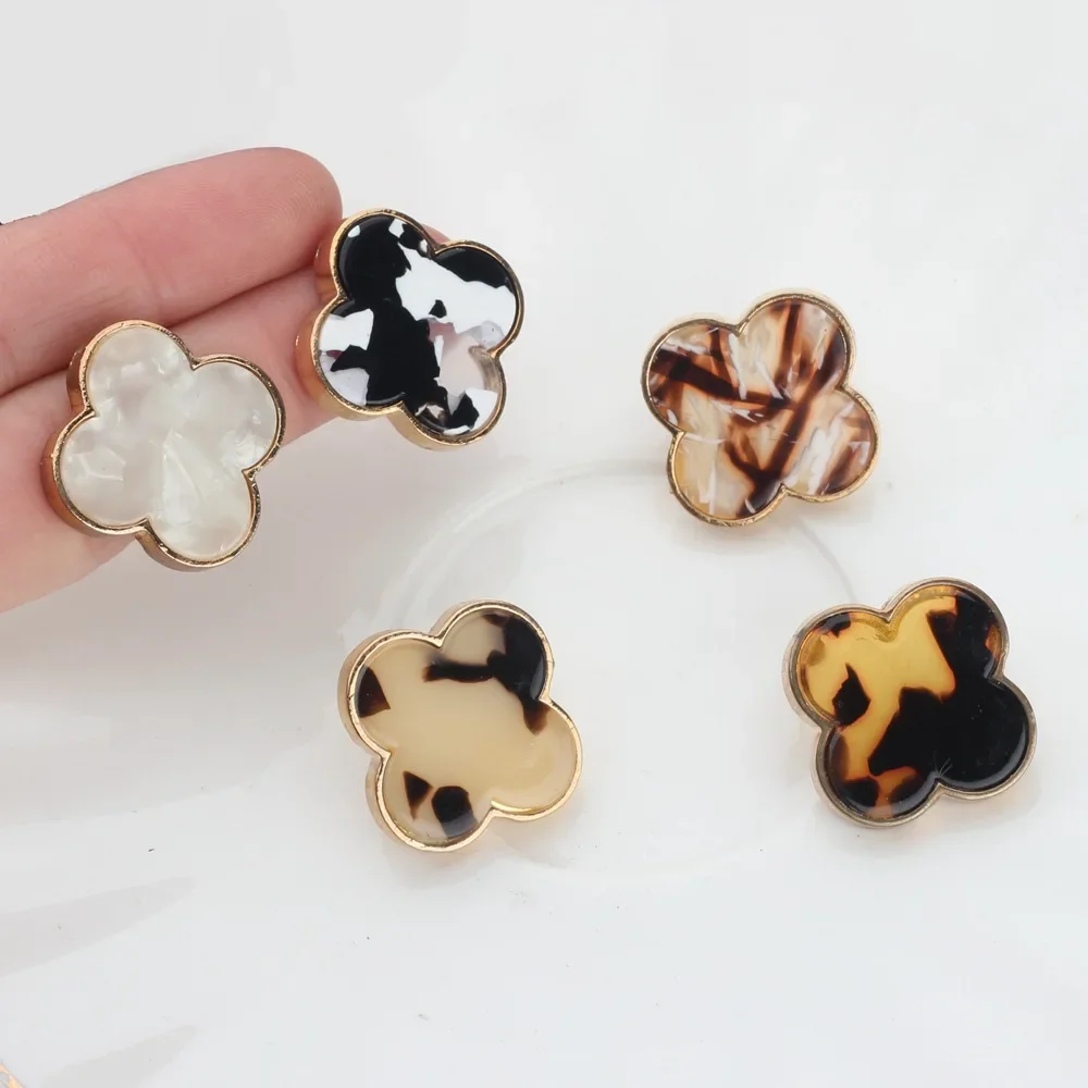 Elegant Four-Leaf Clover Resin Shell Flower Earrings Wholesale Fashion Accessories Simple Classy Ear Studs Jewelry