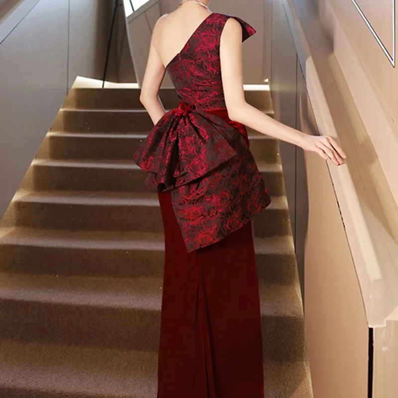 Toasting fish tail wine red light luxury small new Chinese style dress