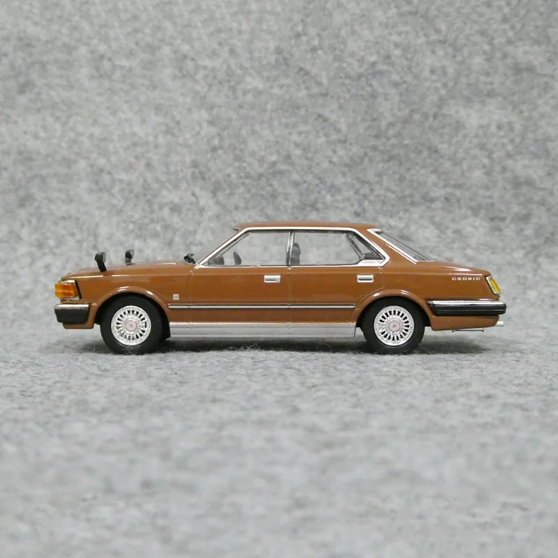 1:43 Scale 430 NISSAN Cedric 1979 Alloy Car Model Diecast Toy Collectible Ornament Souvenir Toys Cars