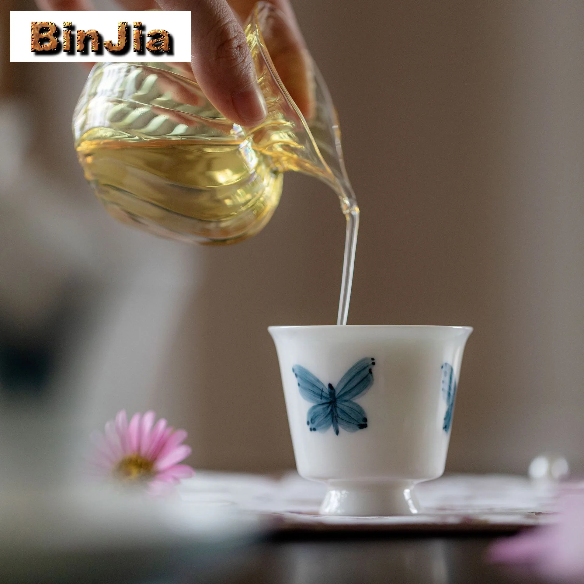 2pc/lot Blue And White Hand-painted Butterfly Dance Teacup Creative Tea Bowl Jug Tea-tasting Smelling Cup Jianzhan Master Cups