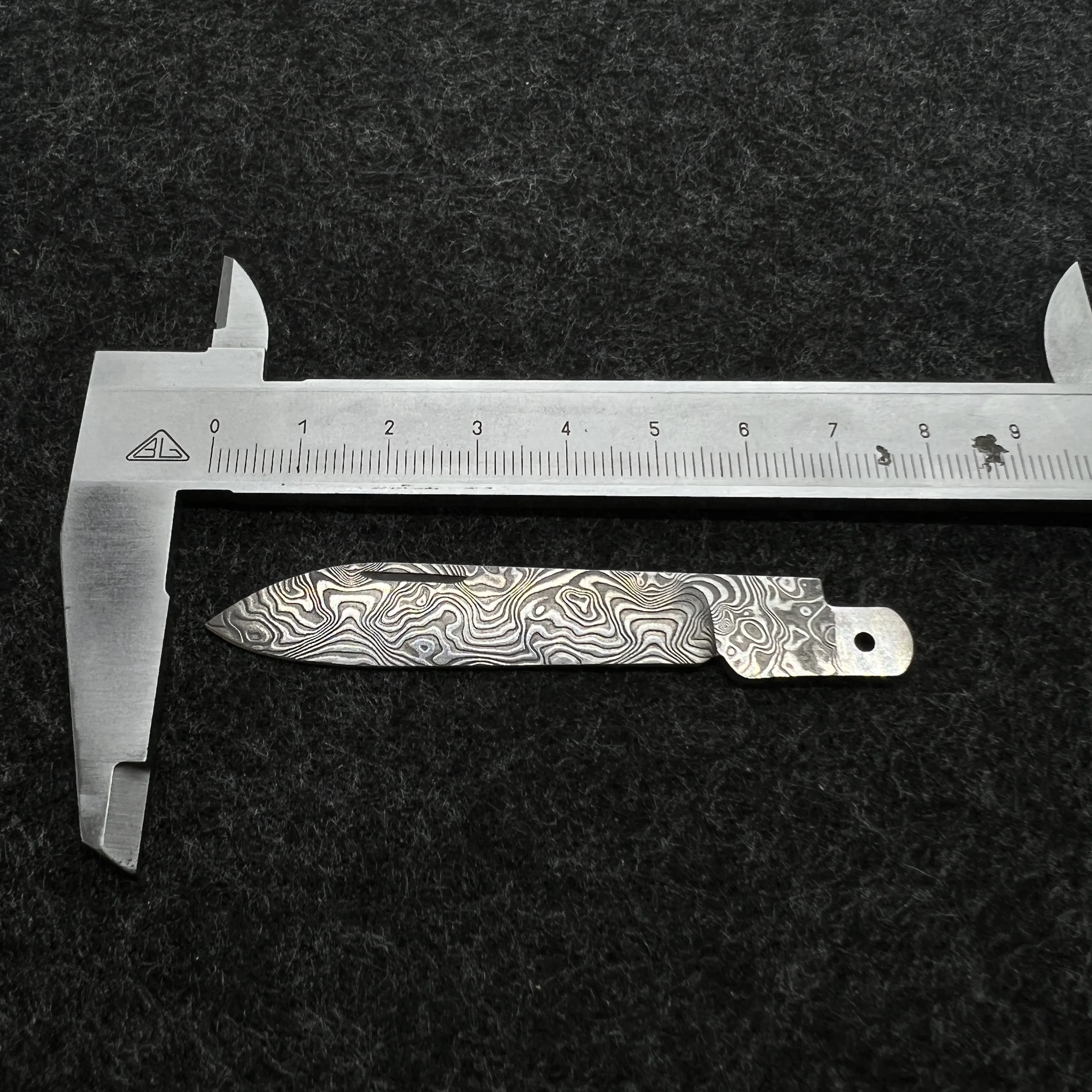 

Damascus Steel Replacement Part Blade For Handmade For 84mm Victorinox Swiss Army Knife Original Blade SAK DIY Accessories