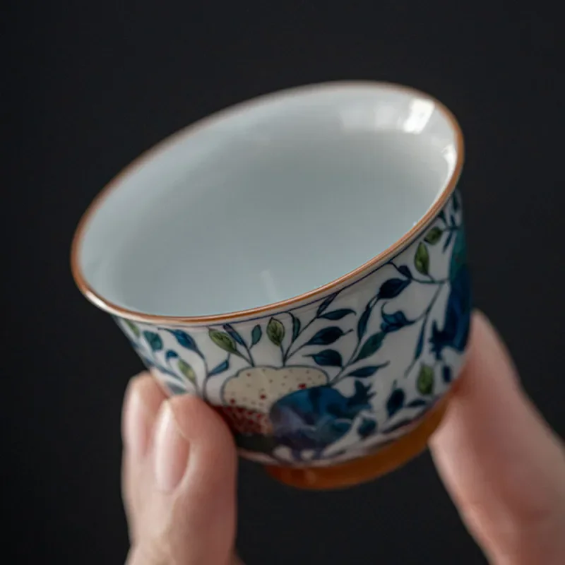 1 Pc Chinese Vintage Blue and Flower Ceramic Tea Cup Handmade Tea Bowl Household Teaware Master Teacup Travel Meditation Cup