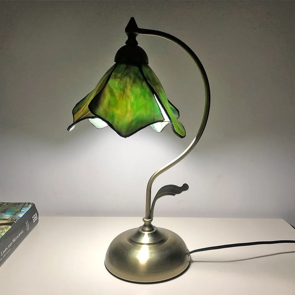 8 Inch 20cm Stained Glass Shade Tiffany Vintage Desk Lamp