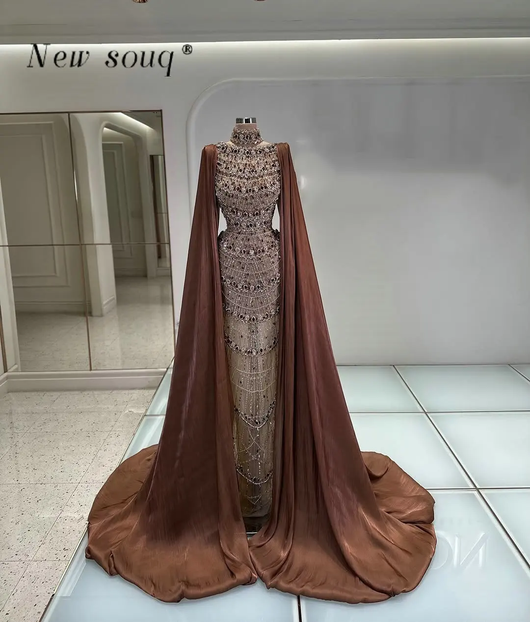 Brown Long Cape Sleeve Muslim Evening Dresses Customized High Neck Crystals Dubai Middle East Formal Events Party Gowns Vintage