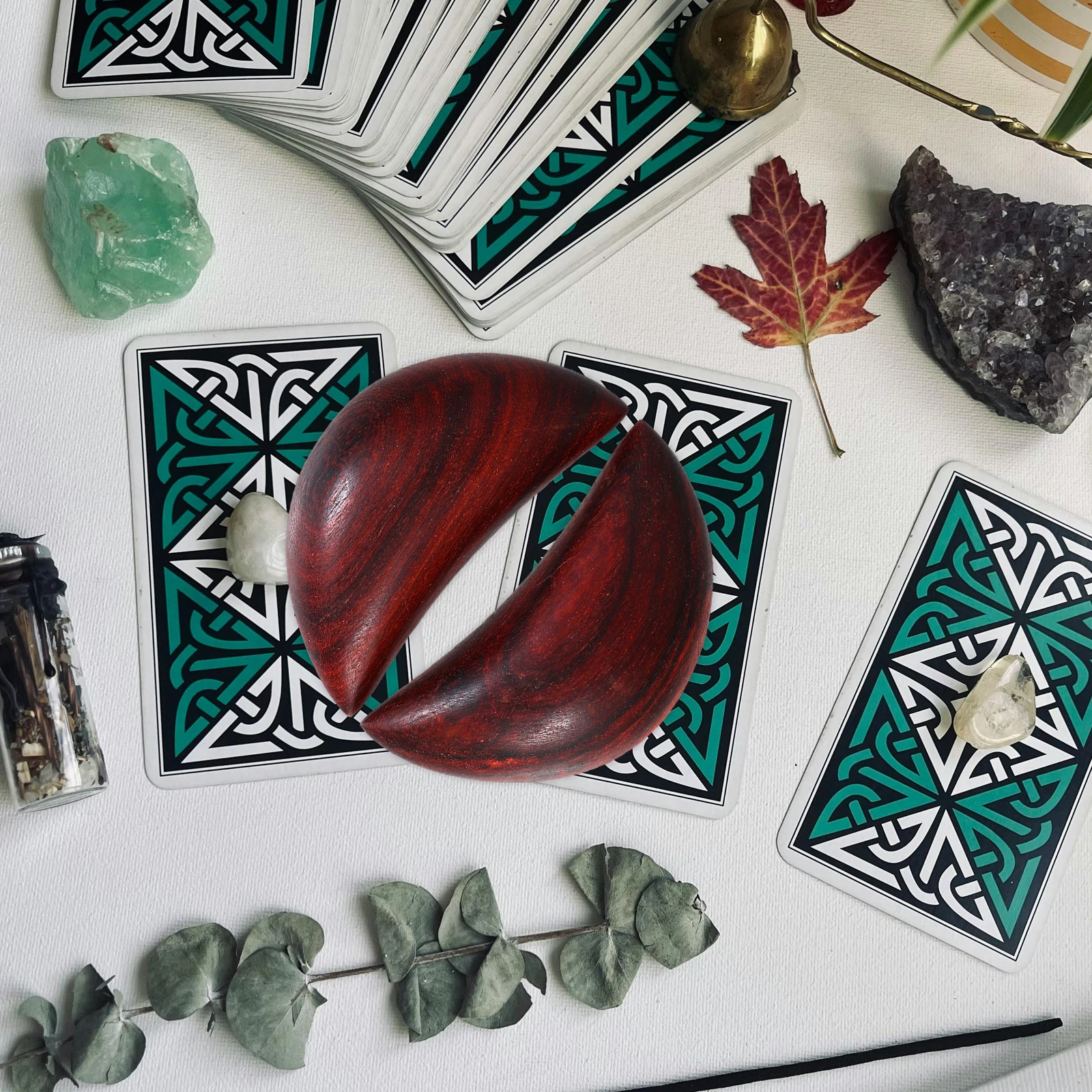 

Святые чашки для гадания из сандалового дерева, набор деревянных чашек Гуа из тонкого изготовления, инструменты для священного гадания для духовной практики