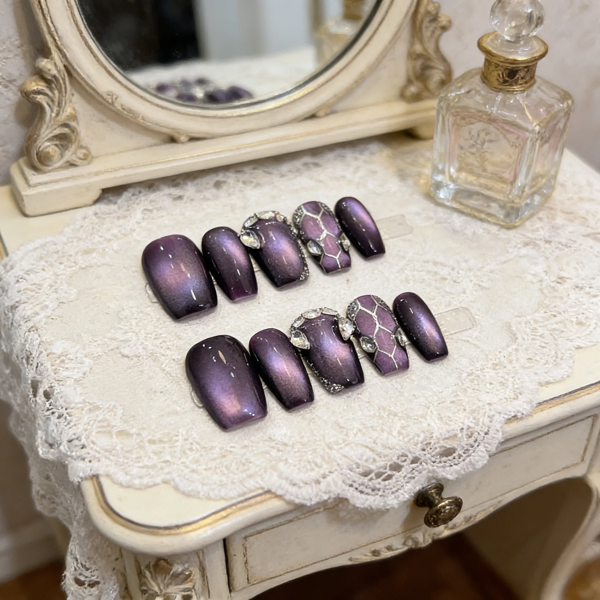 10pcs Purple Cat's Eye Handmade Nails Snake Zirconia Diamond Press on Nail Medium Square Fake Nail for Women&Girl False Nail