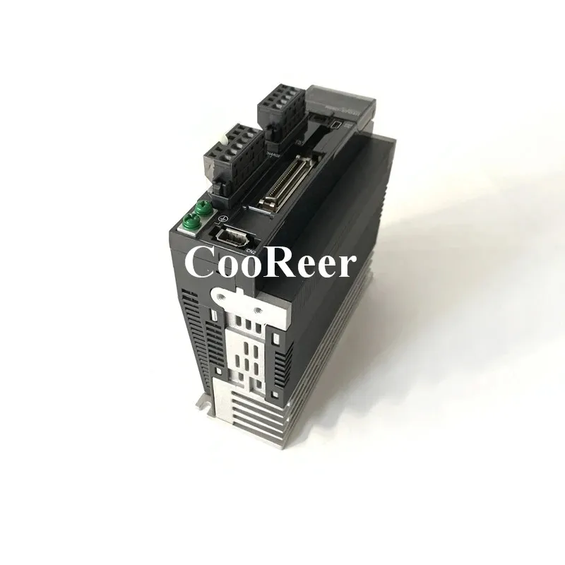 Servocontrolador serie R88D R88D-KP04H-Z R88D-KT15F Nuevo