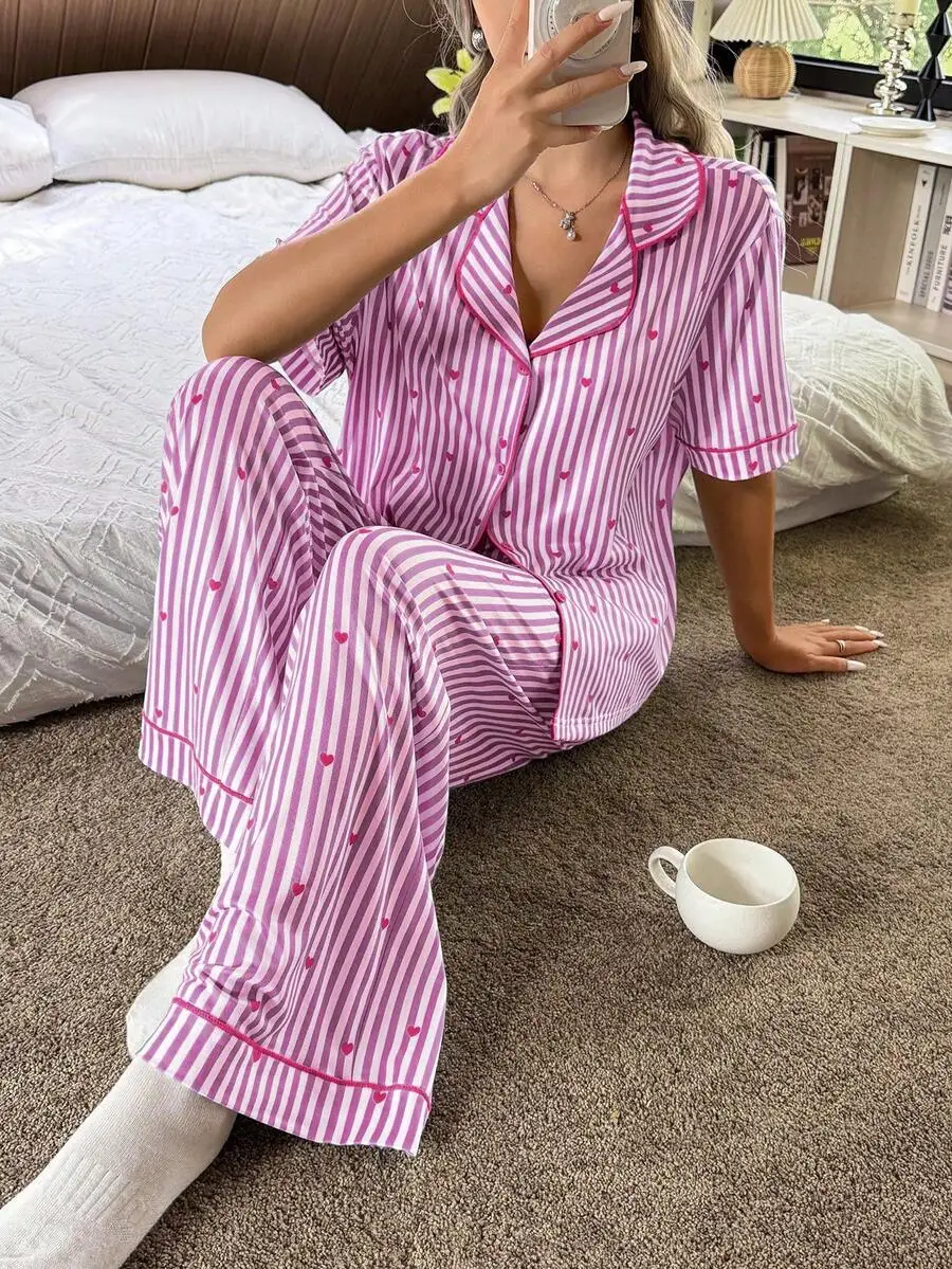 

Striped Pajamas Set With Heart Print, Short Sleeve Loose Sleepwear For Women