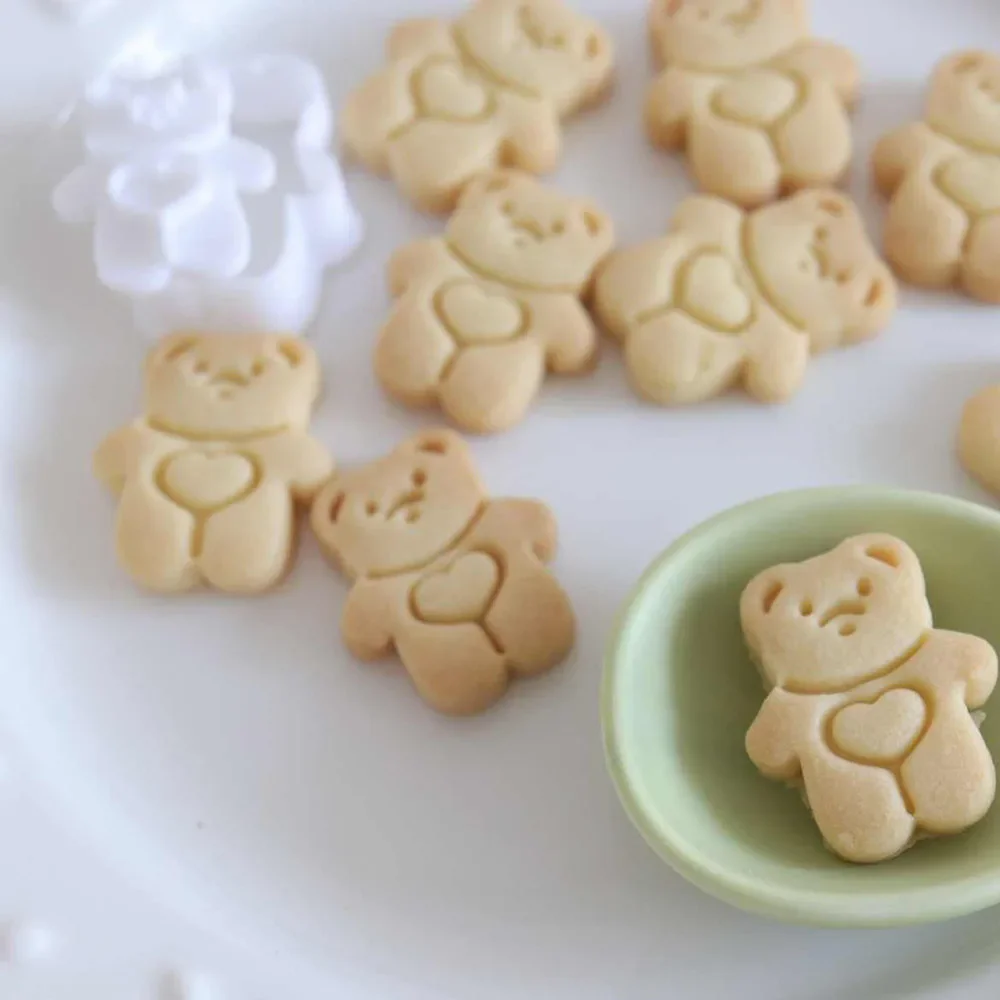 

Cartoon Bear Cookie Cutters DIY Bakery Tools and Accessories Baking Stamp