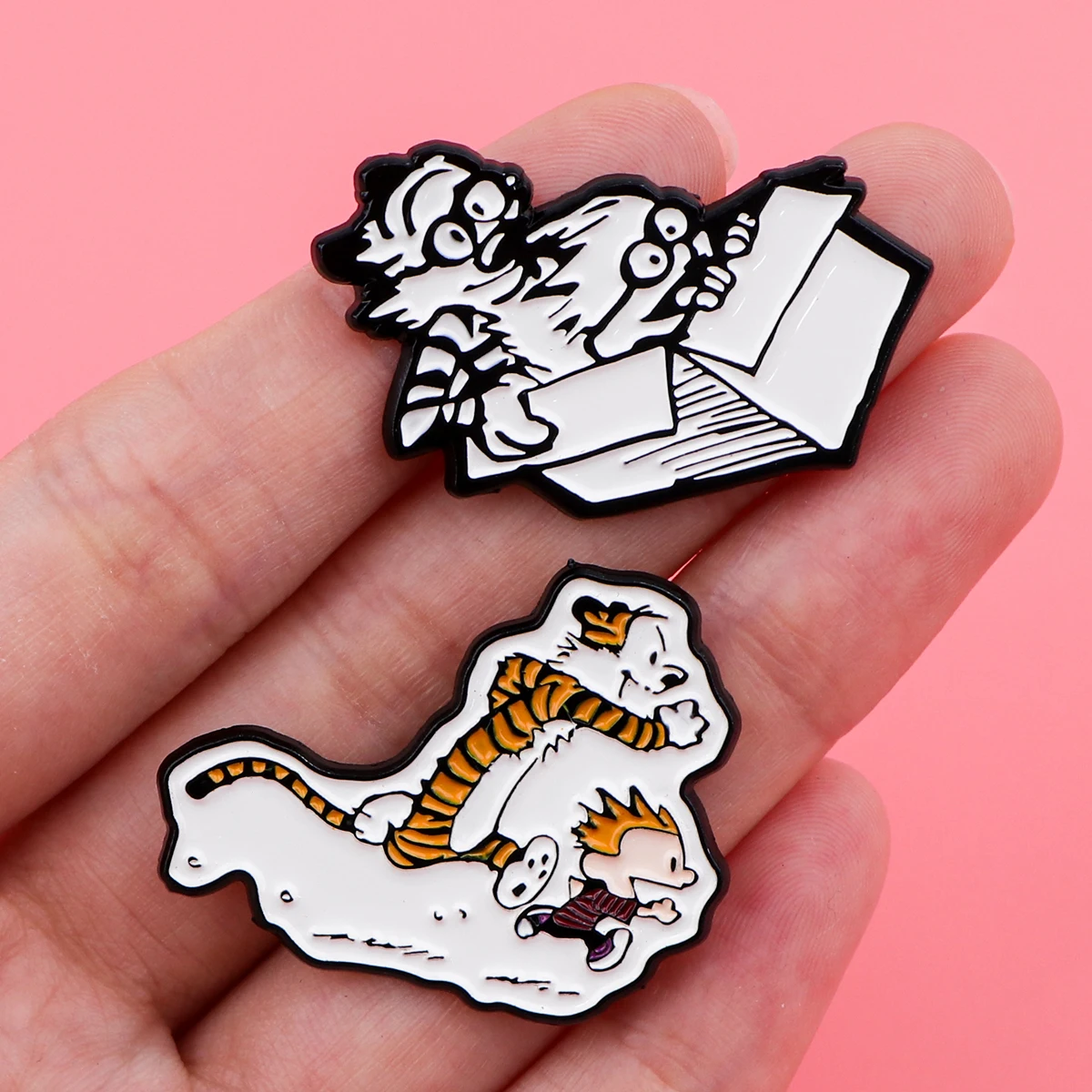 Cute Tiger Brooches for Women Enamel Pins Badges Lapel Pins for Backpack Animal Jewelry Clothing Accessories Friends Gift