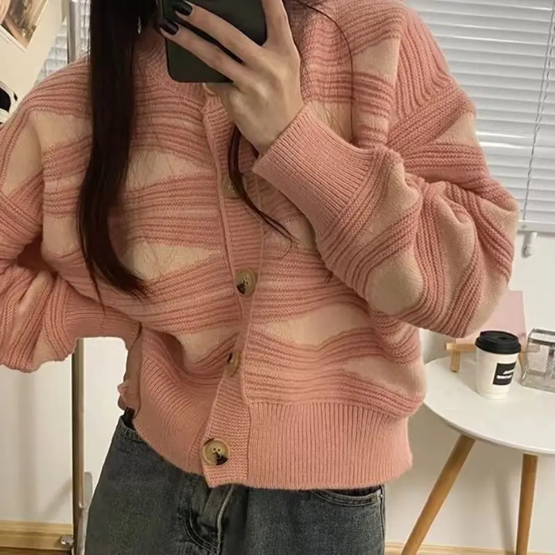 

Cardigan O-neck Short Sweater Coat Women Loose Wearing Spring Korean Thickening Striped Knitting Cardigan Female Ladies M168