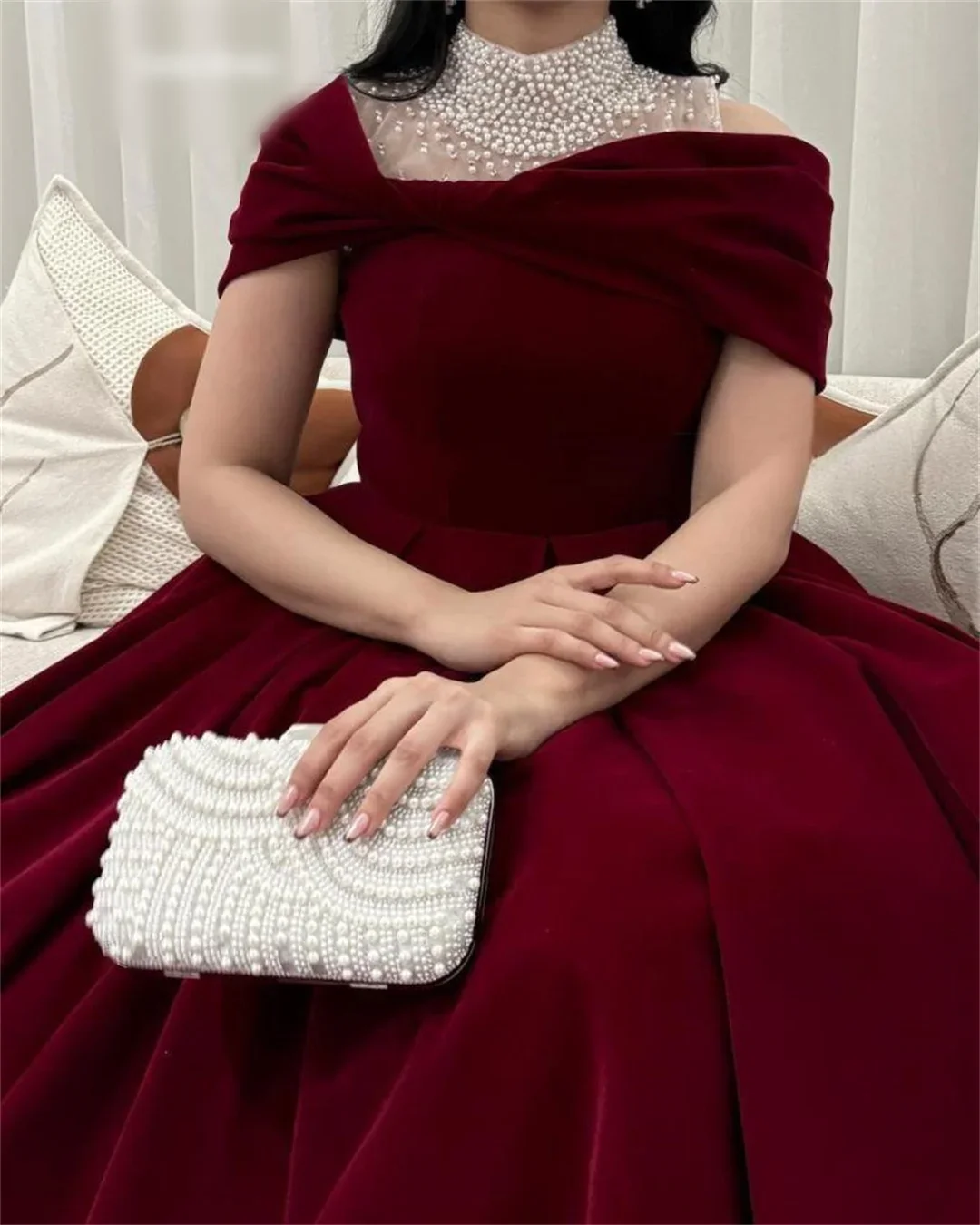 럭셔리 파티 드레스 진주 장식 라운드 넥 라인 여자 댄스 파티 새틴 우아한 이브닝 드레스 여성을위한 맞춤형