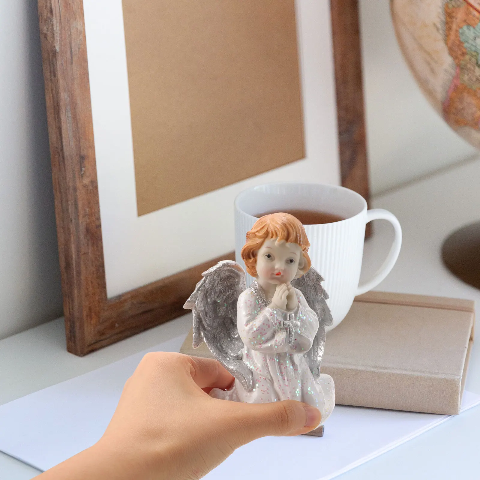 

1Set Angel Resin Statue Decorative Sculpture Decoration Creative Resin Angel Ornament for Table Window Shelf