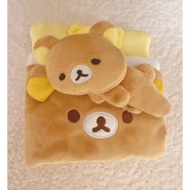 El saco de dormir Sanx Rilakkuma es adecuado para muñeca de 10cm, colgante, cama pequeña, edredón pequeño, decoración de muñeca de cama bonita de dibujos animados de felpa.