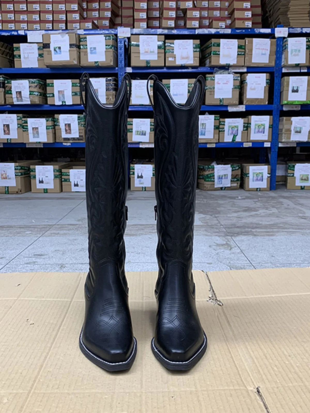 أحذية غربية أنيقة ذات كعب متوسط الارتفاع للنساء، حذاء طويل بسحاب جانبي وكعب سميك