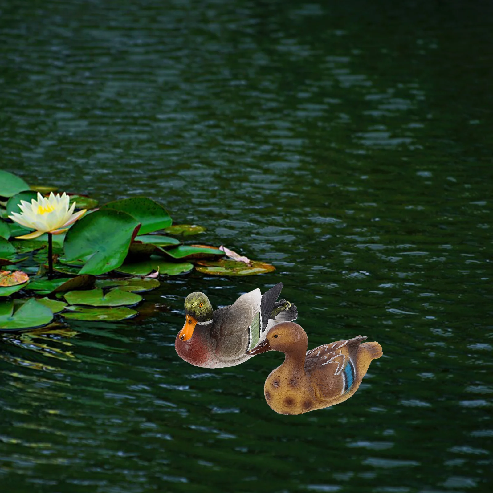 

2 Pcs Floating Pond Ducks Decor Resin Duck Figurine Statue for Pool Garden Outdoor Decoration Waterproof Lifelike Design