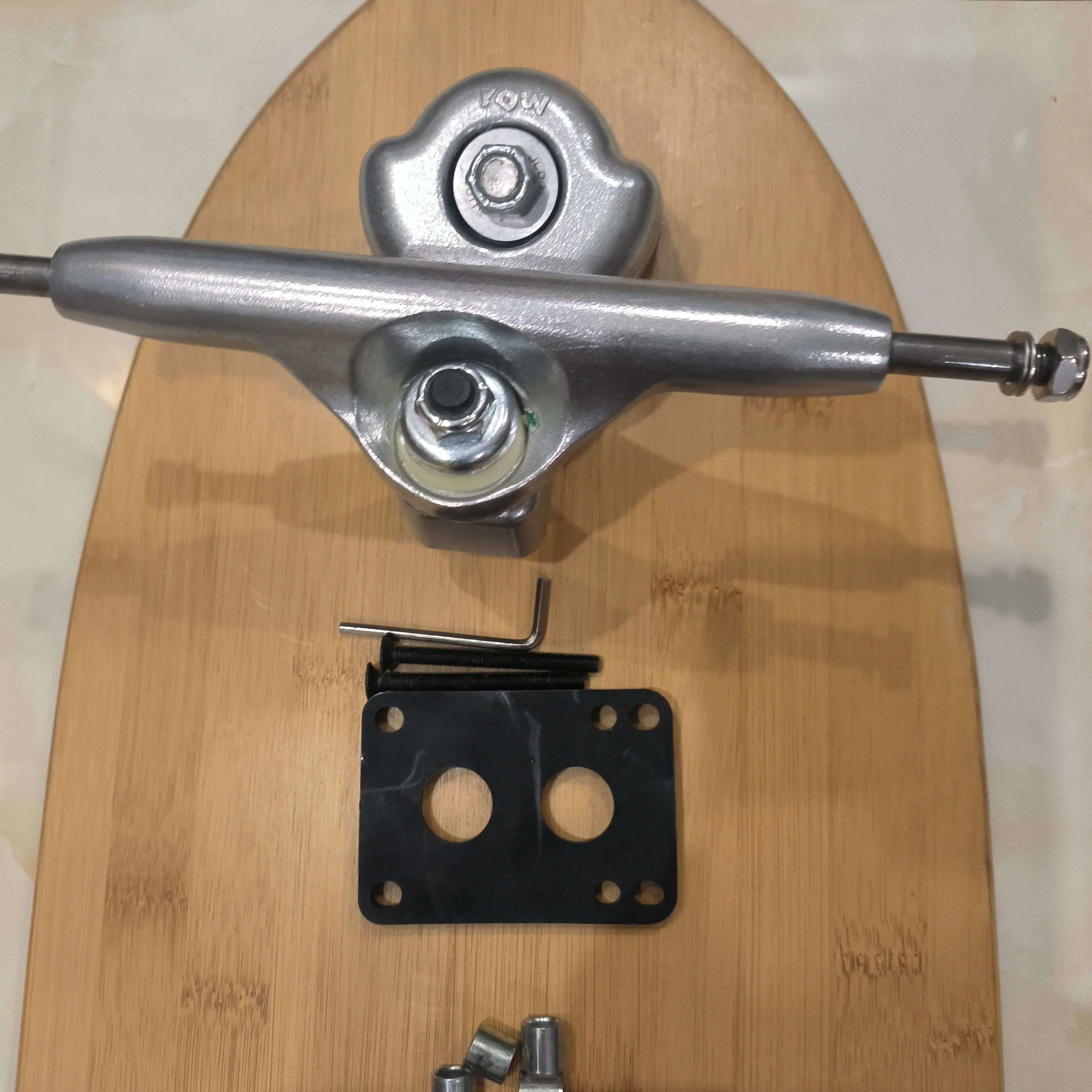 30 بوصة لتقوم بها بنفسك لوح تزلُّج على الأمواج غير مجمعة خشب القيقب الخيزران سطح السفينة S5 عجلات شاحنة تحمل شاحنة مجموعة لوح ركوب الأمواج الأرضي