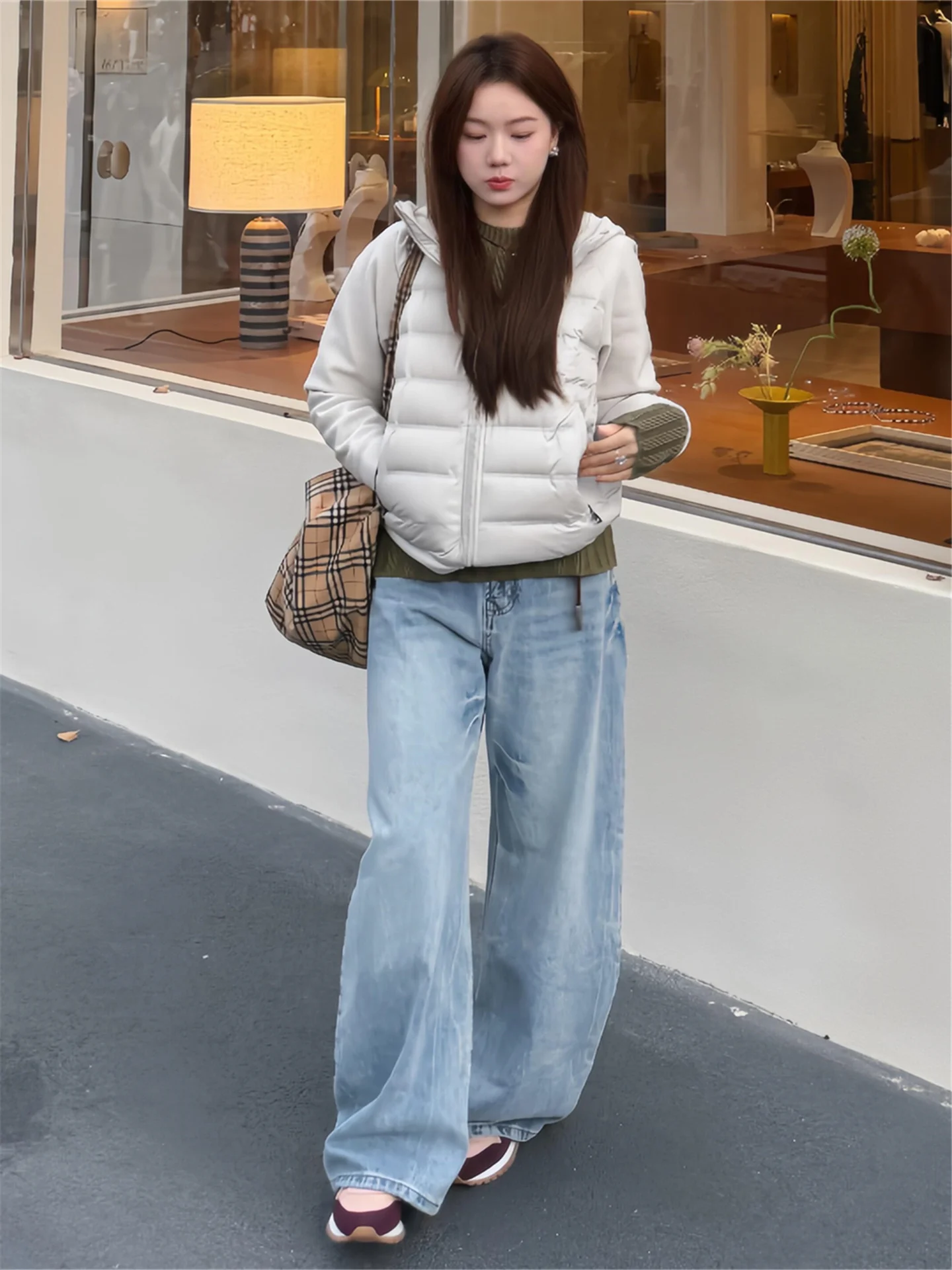 

High Waist Wide Leg Jeans Women's Loose Slimming Design Straight Cut Floor-Length Pants Casual Style Cotton Material
