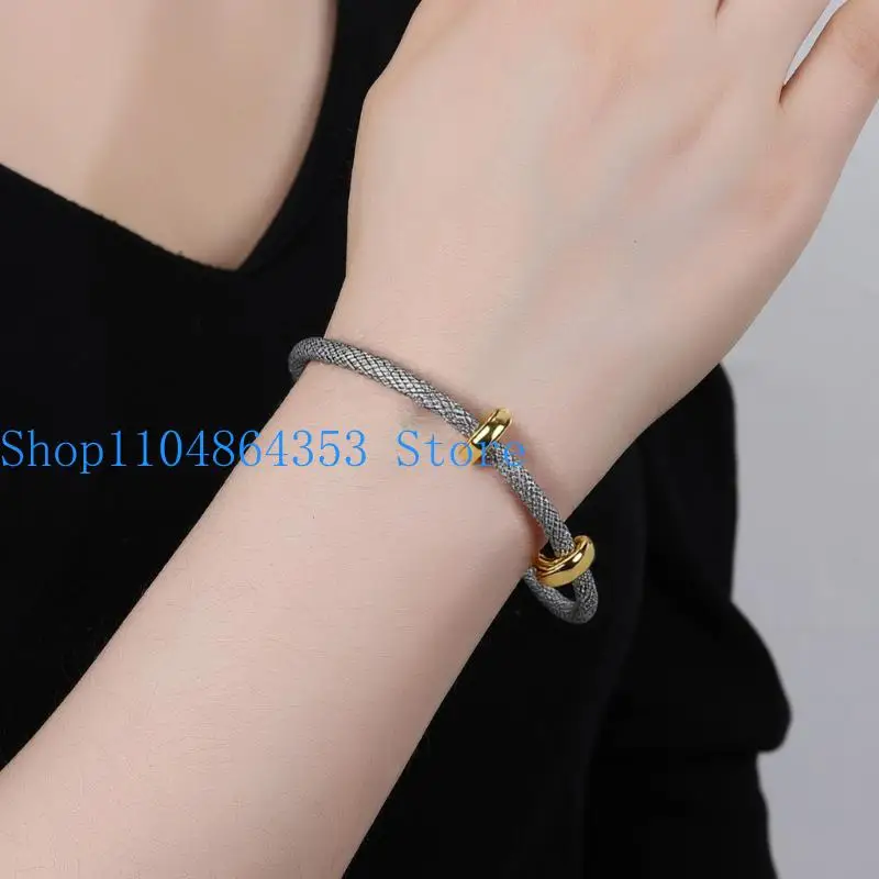 652F Steel Cable Loop Bracelet Nonslip Closure Mechanism Modern Unisex Design Adjustable Wristband For Workout And Travel