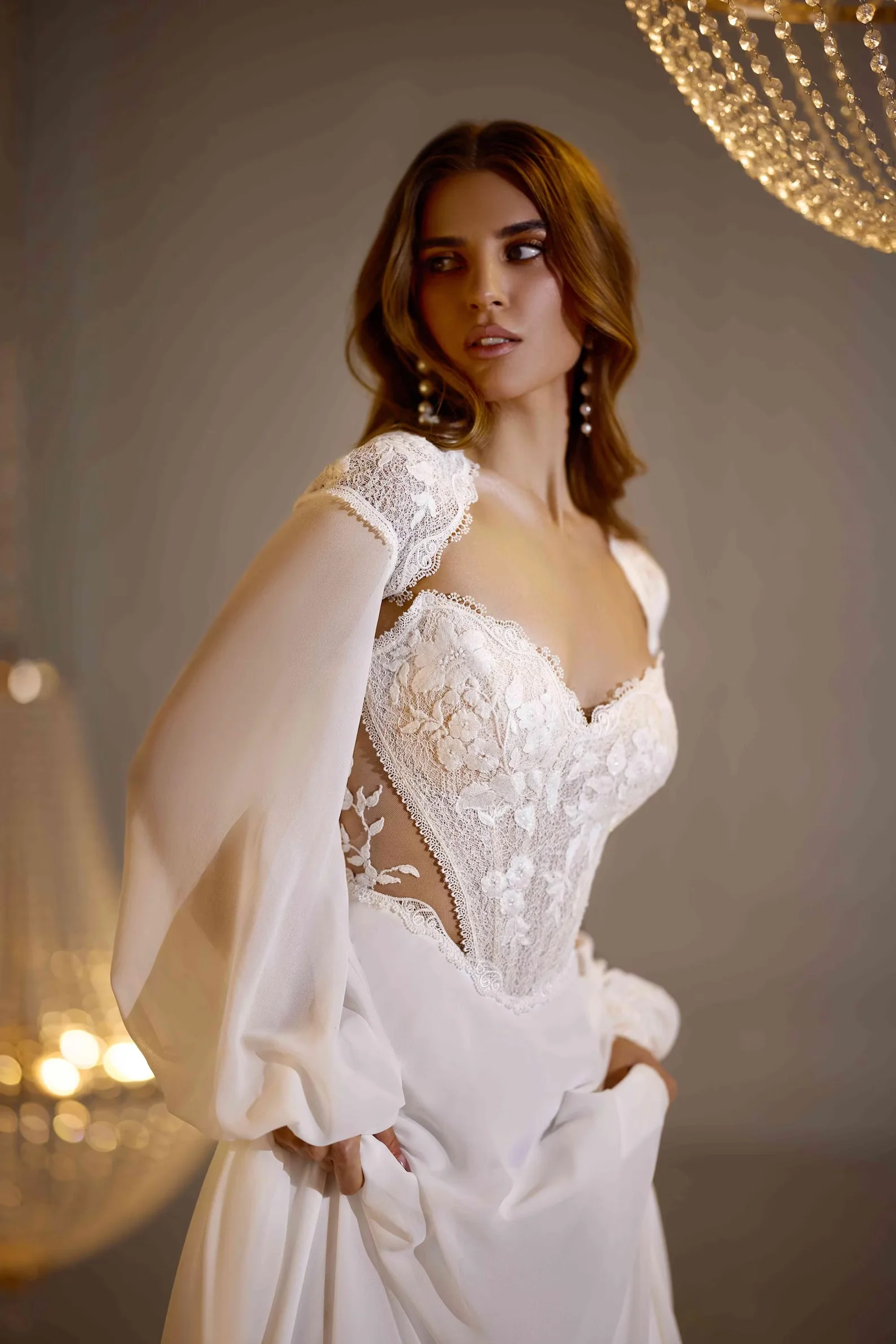 Personalizzato 2026 Nuovo elegante e staccabile in due pezzi con decalcomania in pizzo Abito da sposa da donna con scollo a V Backless Abiti da sposa sexy da ballo