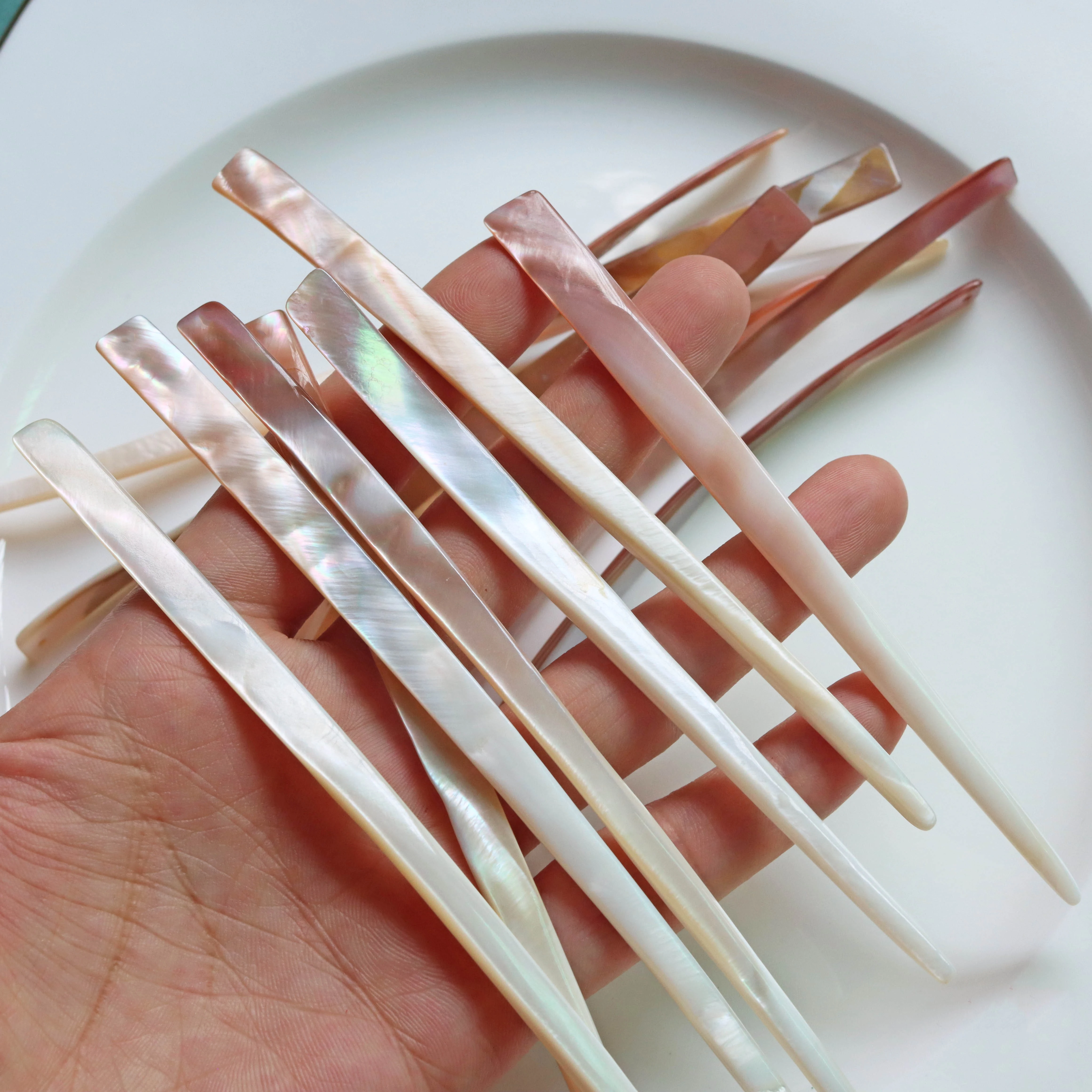 

GIEMZA 10pcs Fruit Fork Natural Seashell Appetizer Forks Polishing Shell 14cm Material Wholesale Dessert Fork for Sweetmeats