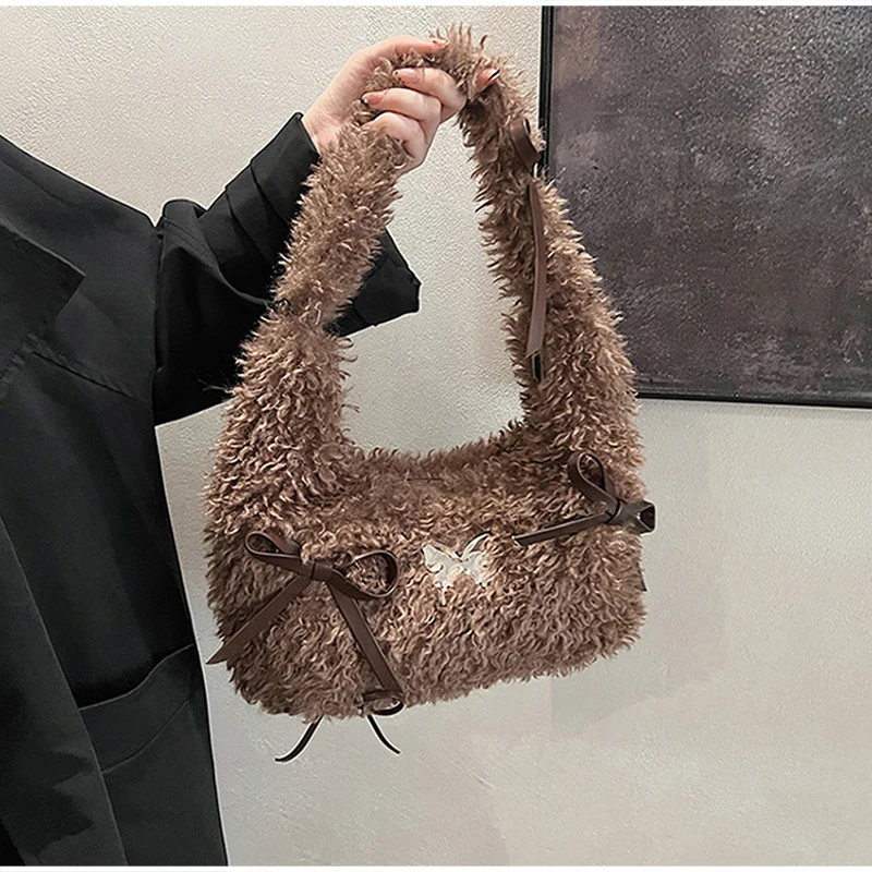 Flauschige Hobo-Schultertasche aus Kunstfell mit Schleife, minimalistische, lässige Handtasche mit Tragegriff für Damen, weiche Plüsch-Pendler-Tragetasche, Herbst/Winter – Detail 14