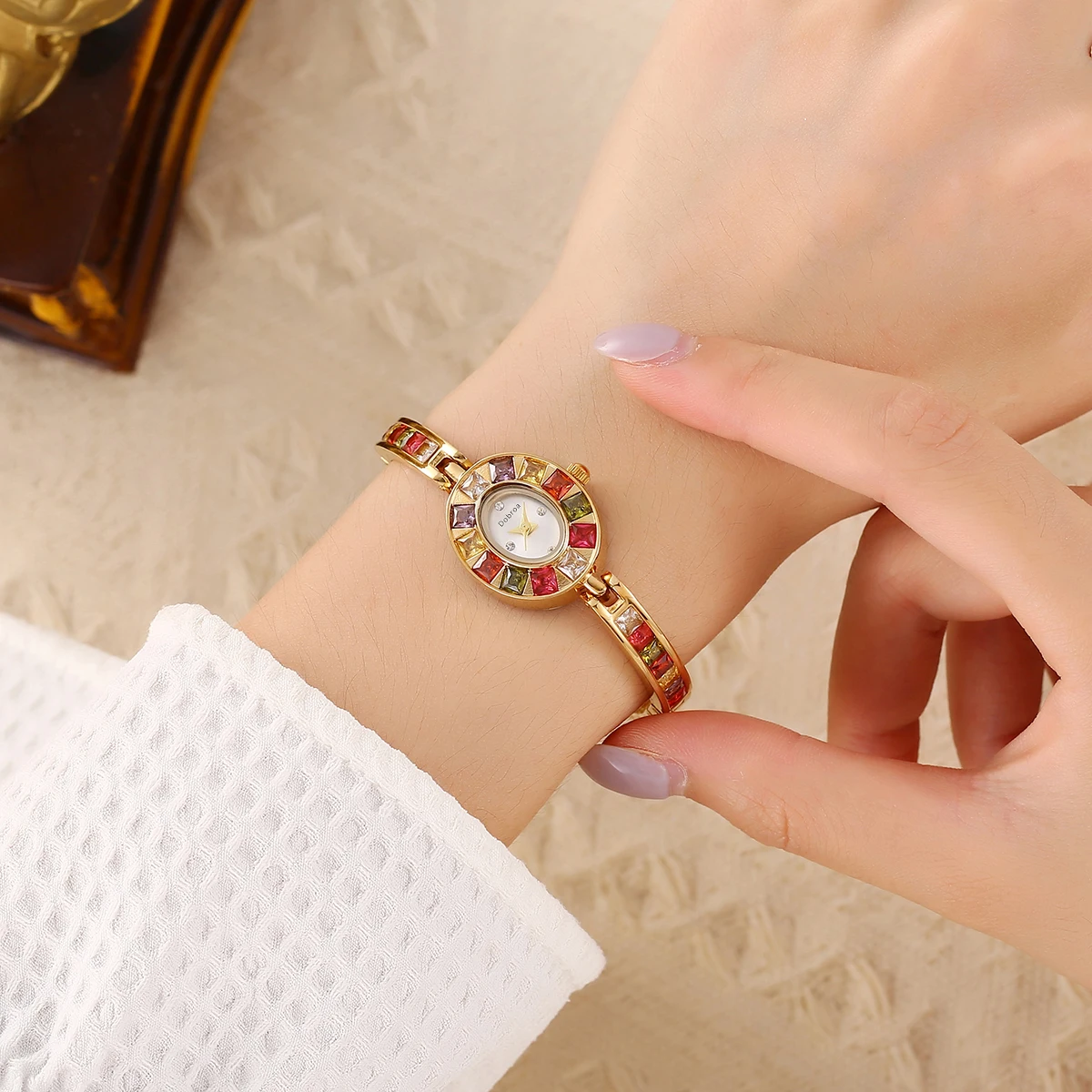 Cay orologio medievale da donn - Luxury Watch Class recensione e prezzo