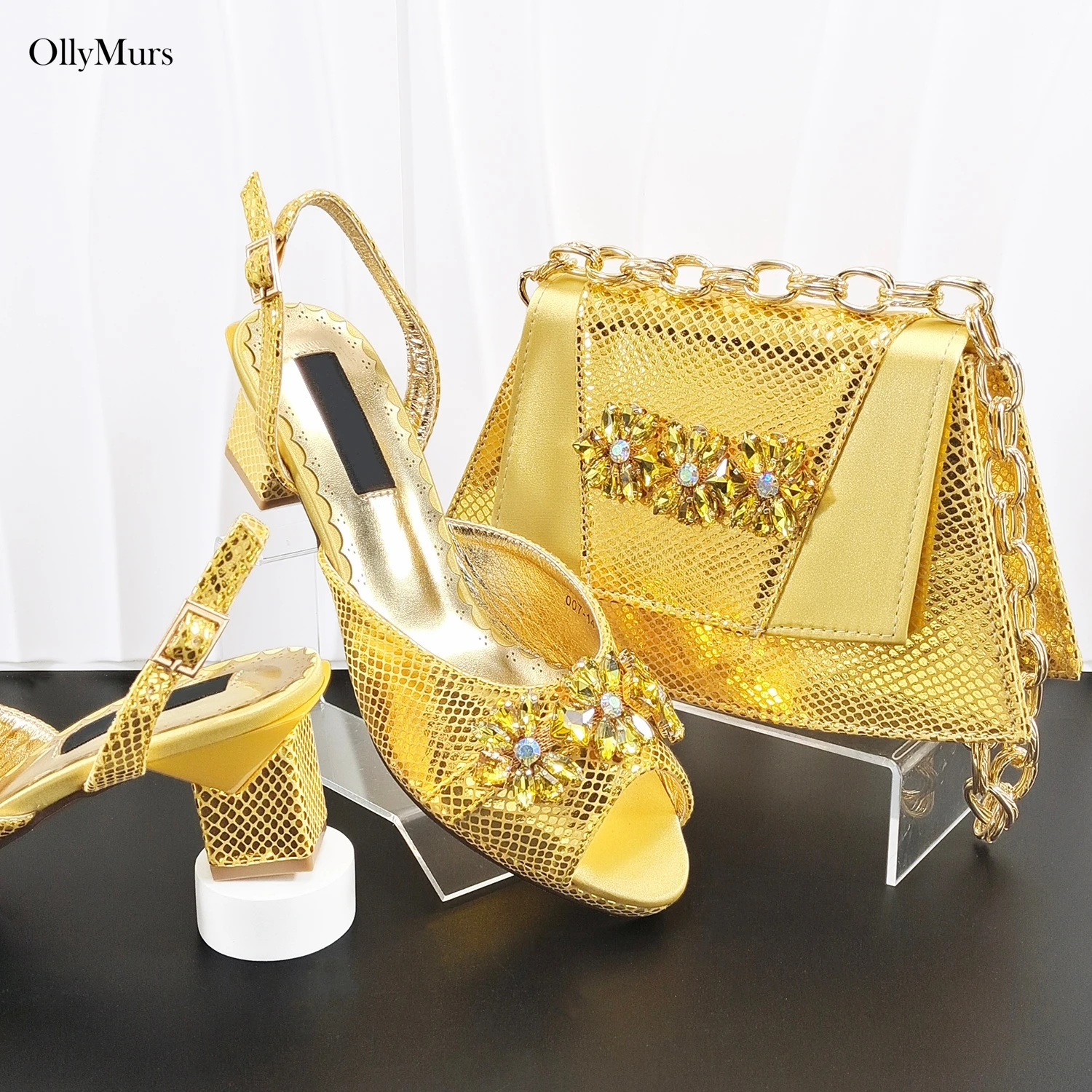Sandali eleganti da donna di a - Women Bags And Shoes recensione e prezzo
