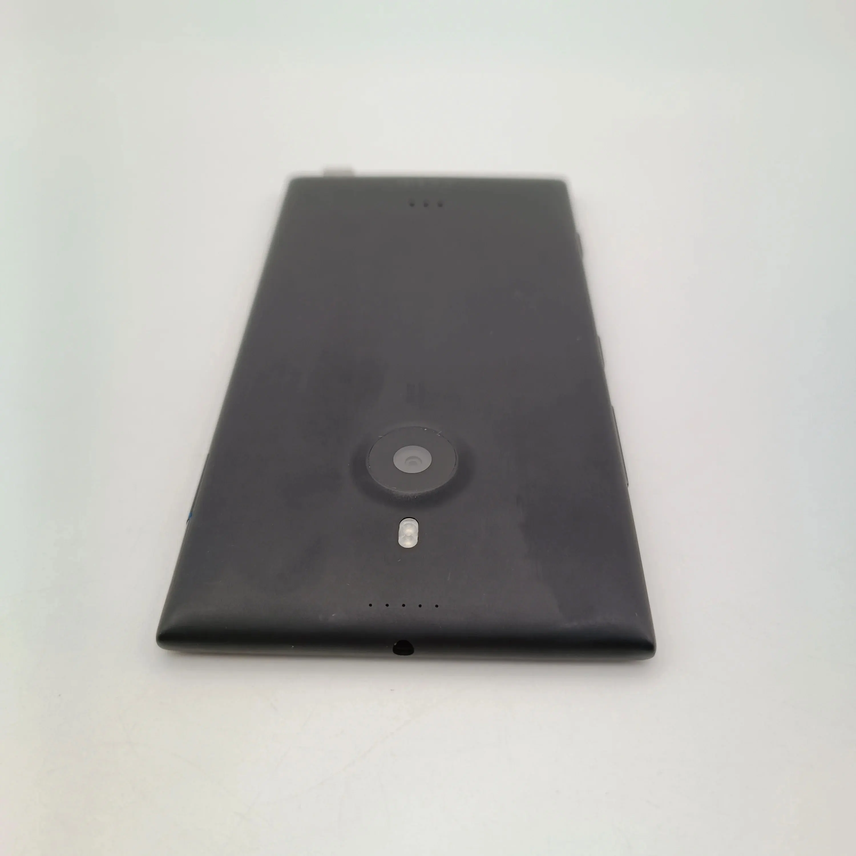 هاتف محمول Lumia 1520 أصلي مصنوع في فنلندا يدعم اللغة الإنجليزية بحالة جيدة