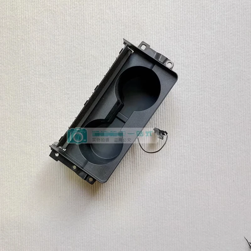

1pcs for Cadillac CT6 19-20 Models Gear Shift Panel Tea Cup Holder Assembly Cup Holder Assembly Cup Holder Car Accessories