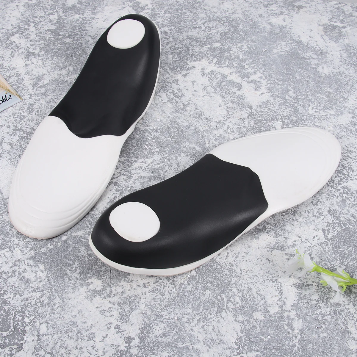 

1Pair Kids Flatfoot Corrector Sueding PU Insoles Orthotic Cushions Size 19-23 Breathable Non-Slip Shoe Pads for Hiking Climbing