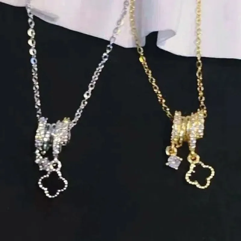 

Ожерелье из титановой стали с четырьмя листами клевера, модное ожерелье для одежды, сладкое и крутое ожерелье на ключицу для женщин.