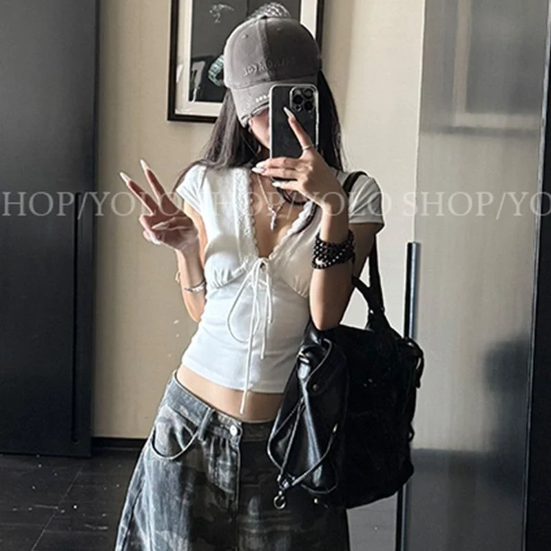 Women's Black Lace Trim Deep V Neck Short Sleeve Slim Fit Crop Top Casual Daily Blouse