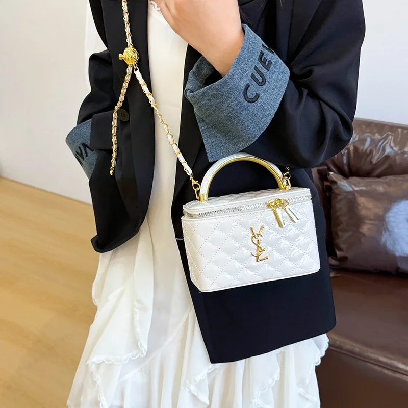 Elegancka damska skórzana torebka na ramię, luksusowa, klasyczna, designerska listonoszka, torba do noszenia na co dzień.