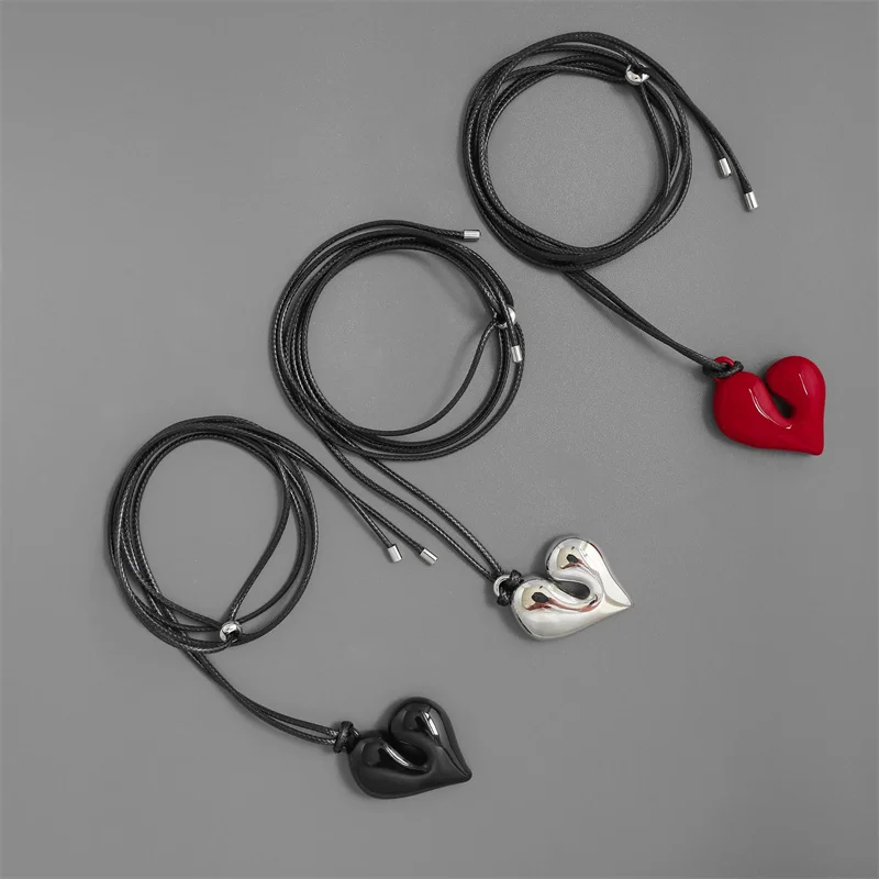 

Summer Fashion Leather Rope Irregular Love Pendant Necklace for Women Korean Simple Sweet Cool Adjustable Collarbone Chain