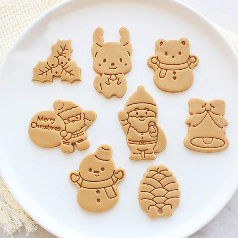 New Christmas Cookie Cutters Biscuit Mold Santa Snowman Tree Elk Cookie Mould Stamp Xmas New Year Party Cake Decor Baking Tools