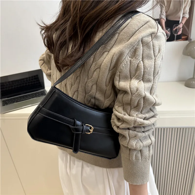 

2025 Autumn Glossy Shoulder Bag, Minimalist Underarm Purse for Women, Solid Color Commuter Tote, Luxe Day to Night Crossbody