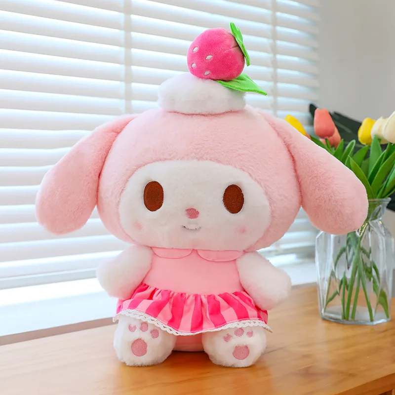 Boneka empuk Sanrio 30CM Melody stroberi lucu boneka buah Kuromi anak-anak bantal lembut hadiah ulang tahun Natal