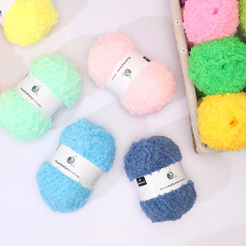 تسعة - جلد الطيور الملون - غزل صوف رقيق صديق للبيئة، مناسب لحياكة الأوشحة بإبر الحياكة. إنها مجموعة المواد f #4